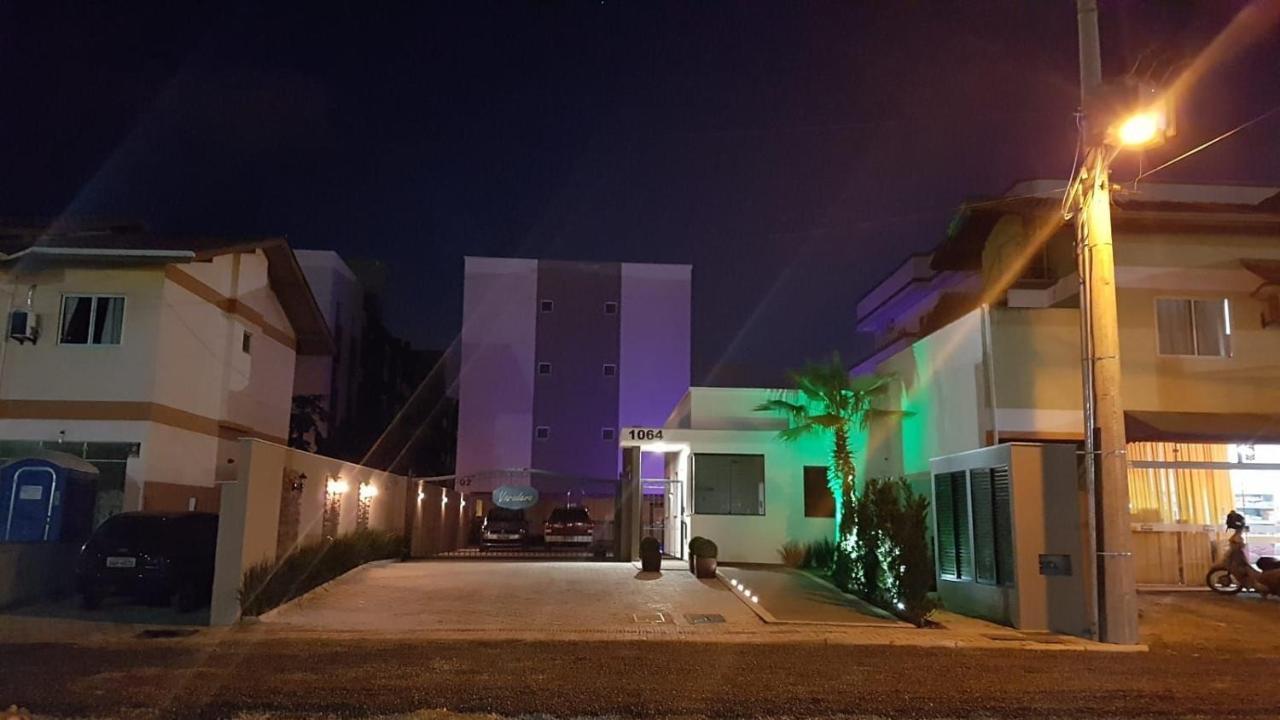 Var-101A Dpto Amplio En Condominio Cerrado Con Piscina Bombinhas Exteriör bild